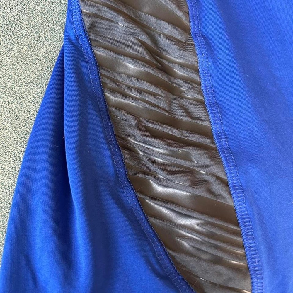 Under Armour Heat Gear Athletic Shorts.‎ 2 Hand Pockets. Loose Fit. Size YLG - Picture 3 of 6